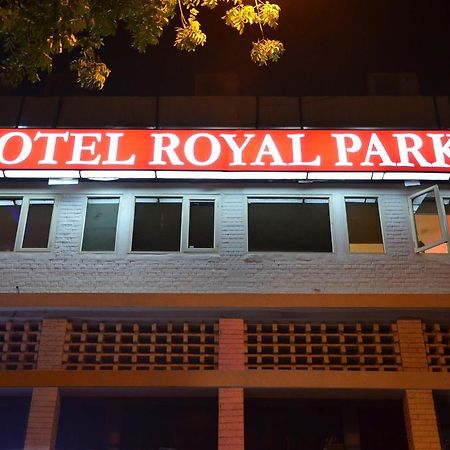 Hotel Royal Park 22 Chandīgarh Exterior foto