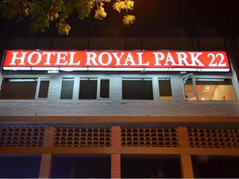 Hotel Royal Park 22 Chandīgarh Exterior foto